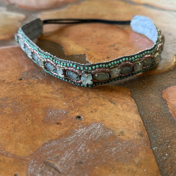 Soft Headband with beads, quartz and crystals - Picture 2 of 6